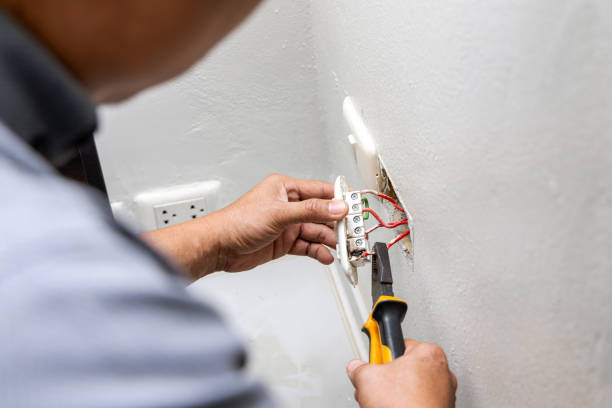 Best Electrical Troubleshooting Services  in Miami, FL